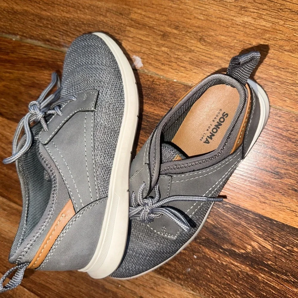 Sonoma Charcoal Lace-Up Sneakers size1 MED      (#55)